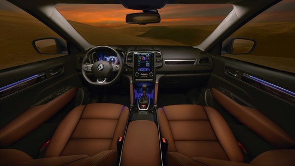 رينو كوليوس - منظر خلفي 3/4