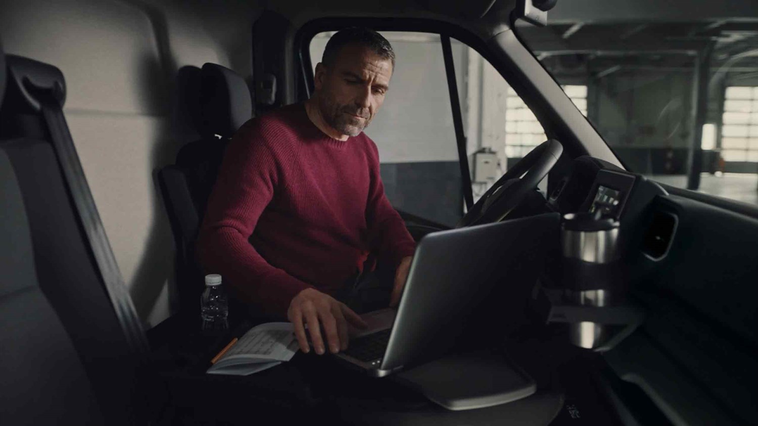 Renault MASTER - a mobile office 
